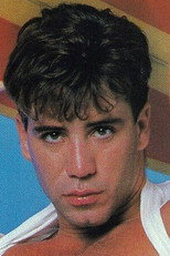 Foto retrato de George Madera