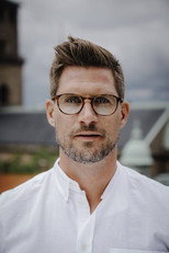 Jonas Løvik as Self in Prince Charming (DK)