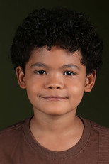 Davi Luis Flores as Cristiano Gonzaga in Three Graces