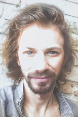 Richard Blumenfeld as Karol "Kari" Králik in Gympel.tv