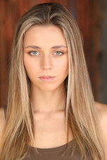 Каролина Глазунова as Karolina in Teens
