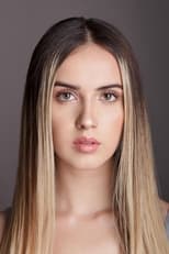Renata Laveaga as Sol in STM: Sé tú misma