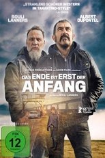 Das Ende ist erst der Anfang: Ein Ort am Ende der Welt: Gilou und Cochise sitzen in ihrem Pick-Up und es wirkt, als habe die Straße kein Ende. Ihr Auftrag scheint müßig, denn sie sollen ein verlorenes Handy orten, auf dem sich sensible Informationen befinden. Sie treffen an der Tankstelle eine Frau, mit der sich Cochise anfreundet und bekommen einen wichtigen Ratschlag vom Angestellten eines heruntergekommenen Hotels, doch wirklich voran kommen sie nicht. Gilou und Cochise sind nicht die einzigen, die durch diese gottverlassene Gegend irren. Esther und Willy sind auch da – sehr verliebt und auf der Flucht. Aber vor wem? Und was ist mit dem Mann, der sich Jesus nennt und die passenden Wundmale an den Händen hat, oder dem alten Bestatter? Außerdem ist da noch die Mumie im Schlafsack, von der keiner weiß, wo sie herkommt… Das Ende ist erst der Anfang: Ein Ort am Ende der Welt: Gilou und Cochise sitzen in ihrem Pick-Up und es wirkt, als habe die Straße kein Ende. Ihr Auftrag scheint müßig, denn sie sollen ein verlorenes Handy orten, auf dem sich sensible Informationen befinden. Sie treffen an der Tankstelle eine Frau, mit der sich Cochise anfreundet und bekommen einen wichtigen Ratschlag vom Angestellten eines heruntergekommenen Hotels, doch wirklich voran kommen sie nicht. Gilou und Cochise sind nicht die einzigen, die durch diese gottverlassene Gegend irren. Esther und Willy sind auch da – sehr verliebt und auf der Flucht. Aber vor wem? Und was ist mit dem Mann, der sich Jesus nennt und die passenden Wundmale an den Händen hat, oder dem alten Bestatter? Außerdem ist da noch die Mumie im Schlafsack, von der keiner weiß, wo sie herkommt…