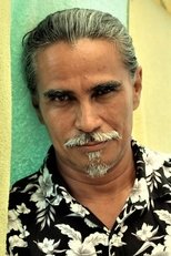 Foto retrato de Zê Leão