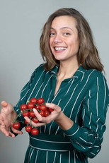 Sanne Mouha as Host in Mijn Dieet