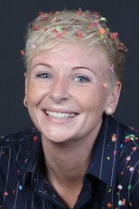 Lotte Kristiansen as Sig selv in Sol for millioner