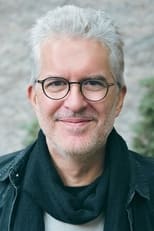 Stéphane Garneau as Self - Host in Évasion Quotidienne