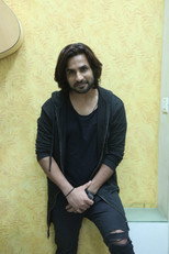 Krrip Kapur Suri as Agni in Baghin
