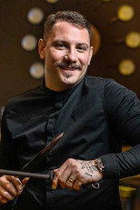 Toni Boban as Self - Chef in Igra chefova