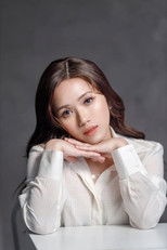 Foto retrato de Thuỳ Chi