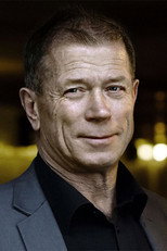Kurt Kragh as Self - Host in Drabscheferne - de uopklarede sager