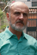 Pablo Balseca as Gaspar in Chulla Vida