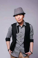 麦烝玮 as  in Mr. J频道