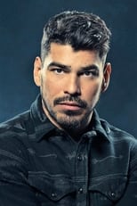 Foto retrato de Raúl Castillo