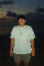 Foto retrato de Izdan Isbandi