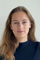 Maria-May Backhaus Brown as Anna in Puddle