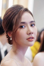 Huyền Lizzie as Thu in Hồ Sơ Cá Sấu