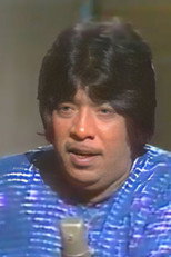 Ustad Fateh Ali Khan as Singer in Meri Pasand