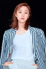 王欣怡 as  in 为爱闪耀的她