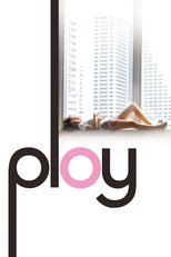 Ploy – Die Unbekannte im Hotel: Die ehemalige Schauspielerin Dang und ihr Gatte Wit, ein Restaurantbesitzer, kehren im siebten Jahr ihrer Beziehung anlässlich einer Beerdigung von den Vereinigten Staaten in ihre thailändische Heimat zurück. Unter dem Jetlag leidend, quartieren sie sich in einem Hotel am Flughafen von Bangkok ein, um vor dem Morgen noch etwas Schlaf zu finden. Wit kommt jedoch nicht zur Ruhe und beschließt, Zigaretten zu kaufen. Derweil versucht Dang, die Koffer auszupacken. In der Jackentasche ihres Mannes entdeckt sie eine verdächtige Notiz – die Telefonnummer einer unbekannten Frau namens Noy. Ploy – Die Unbekannte im Hotel: Die ehemalige Schauspielerin Dang und ihr Gatte Wit, ein Restaurantbesitzer, kehren im siebten Jahr ihrer Beziehung anlässlich einer Beerdigung von den Vereinigten Staaten in ihre thailändische Heimat zurück. Unter dem Jetlag leidend, quartieren sie sich in einem Hotel am Flughafen von Bangkok ein, um vor dem Morgen noch etwas Schlaf zu finden. Wit kommt jedoch nicht zur Ruhe und beschließt, Zigaretten zu kaufen. Derweil versucht Dang, die Koffer auszupacken. In der Jackentasche ihres Mannes entdeckt sie eine verdächtige Notiz – die Telefonnummer einer unbekannten Frau namens Noy.