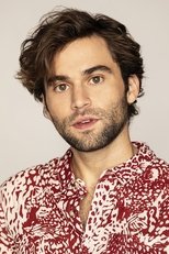 Foto retrato de Jake Borelli