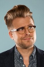 Foto retrato de Adam Conover