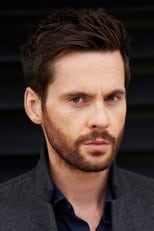 Foto retrato de Tom Riley