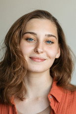 Aleksandra Ledneva as  in Strings
