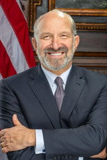 Howard W. Lutnick