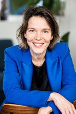 Eef van Opdorp as Self - Budget Coach in Uit De Schulden