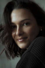 Filipa Amaro as  in Frágil