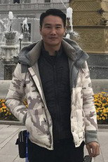 Foto retrato de Yuanzhang Zhuang