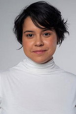 Lorrana Mousinho as Cláudia in Three Graces