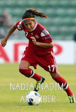 Nadia Nadim angriber poster