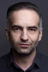 Foto retrato de Nadir Sarıbacak