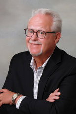 Dennis Swanberg as Self - Host in Swan's Place