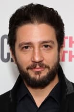 Foto retrato de John Magaro