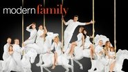 Backdrop of Modern Family image size 3840x2160