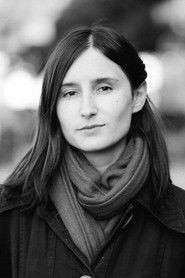 Photo of Chloe Domont image size 633x950