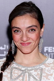 Photo of Merve Dizdar image size 607x910