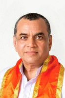 Photo of Paresh Rawal image size 300x450