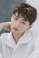 Photo of Liu Te image size 300x450