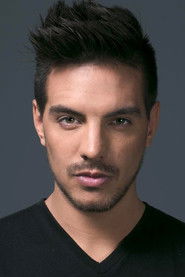 Photo of Vadhir Derbez image size 667x1000