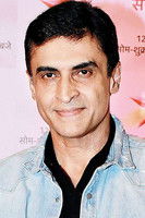 Photo of Mohnish Behl image size 300x450