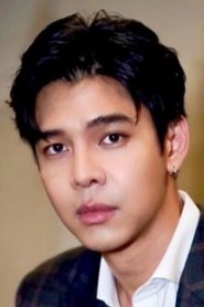 Photo of Yosatorn Konglikit image size 1920x2880