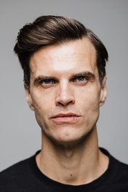 Photo of Bjarni Snæbjörnsson image size 1000x1500