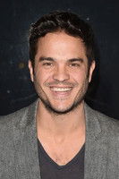 Photo of Kuno Becker image size 300x450