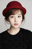 Photo of Yoon Ye-joo image size 300x450