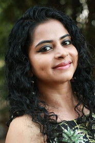 Photo of Gayatri Rema image size 660x990
