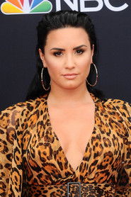 Photo of Demi Lovato image size 1280x1920